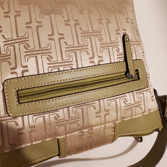Tignanello Green Crossbody/Organizer - Picture 6 of 11